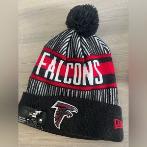 New Era Atlanta Falcons Beanie with Fluffy Pom
